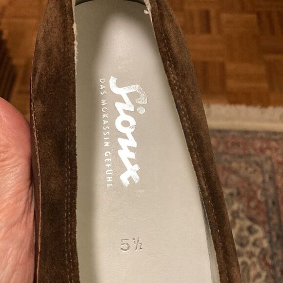 Sioux NWOT Brown Leather Woman’s Low Wedge Slip On Shoe. Size 5 1/2 C. - Picture 5 of 7